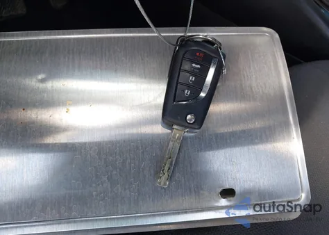 2021 Toyota Corolla Le из США, поврежденный, VIN 5YFEPMAE2MP184338